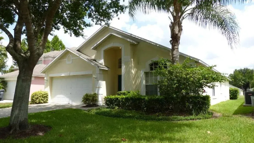Tm148or 4 Bedroom Home by RedAwning