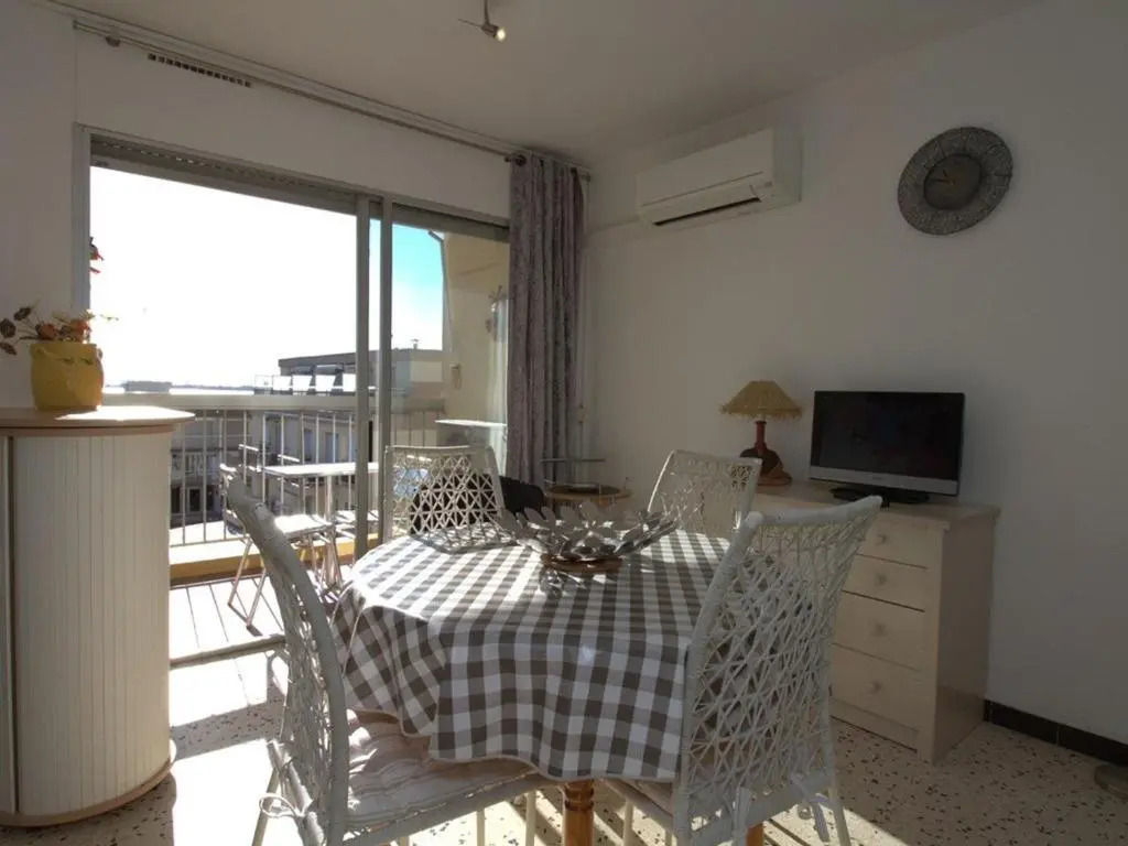 Appartement Balaruc-les-Bains, 2 pièces, 4 personnes - FR-1-553-40