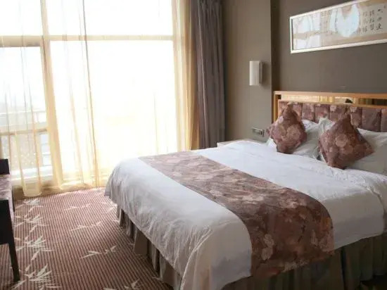Ming Lake International Hot Spring Ski Resort Hotel