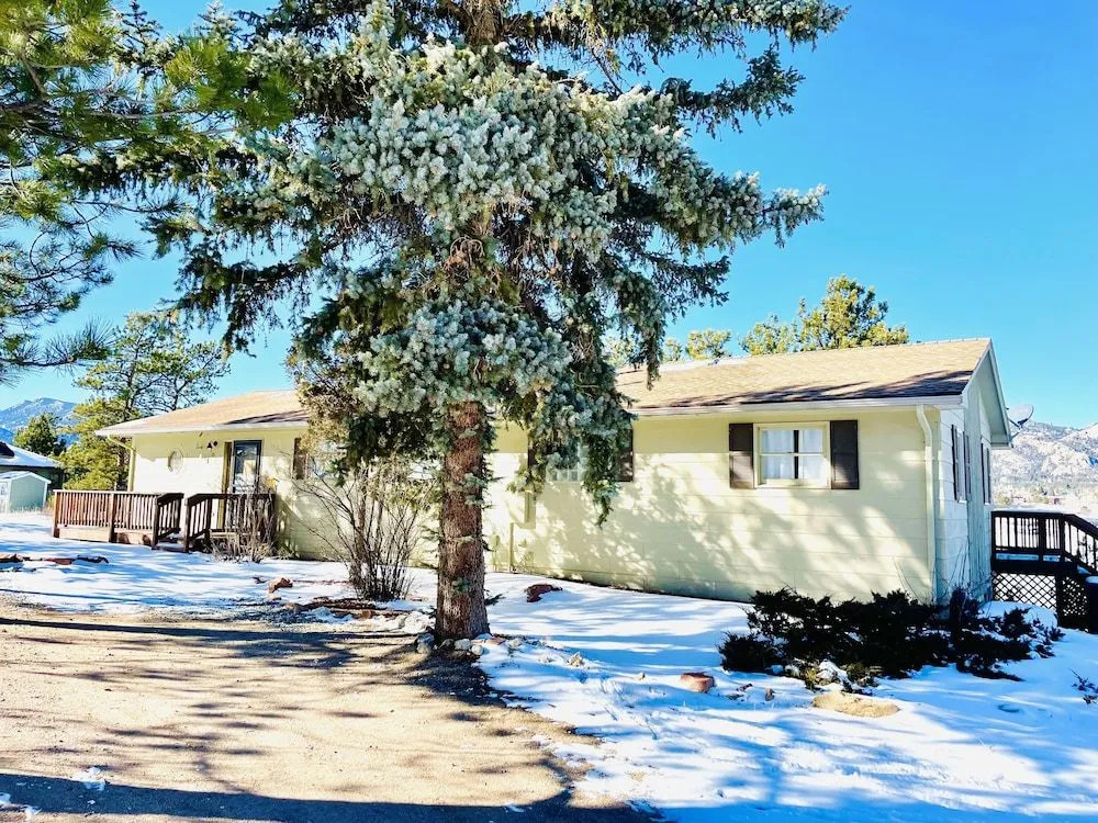 The Lake House - 3 Br Home