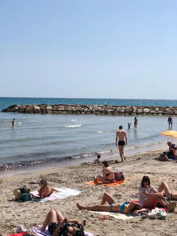 Studio Rocher Bleu climatisé centre historique près des plages