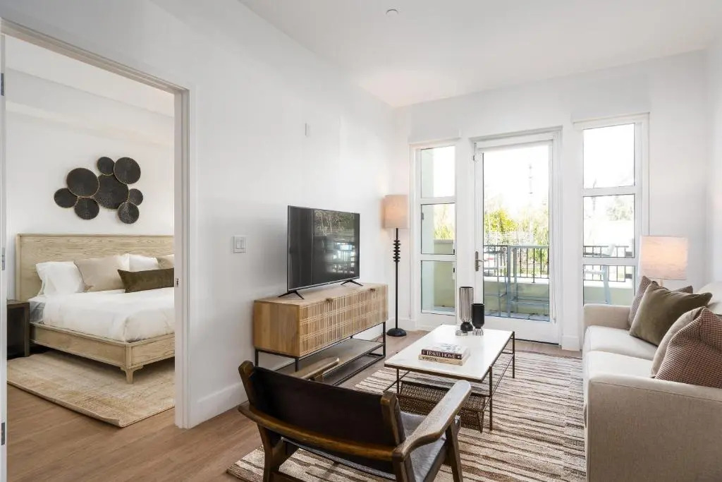 Mint House Menlo Park by Kasa