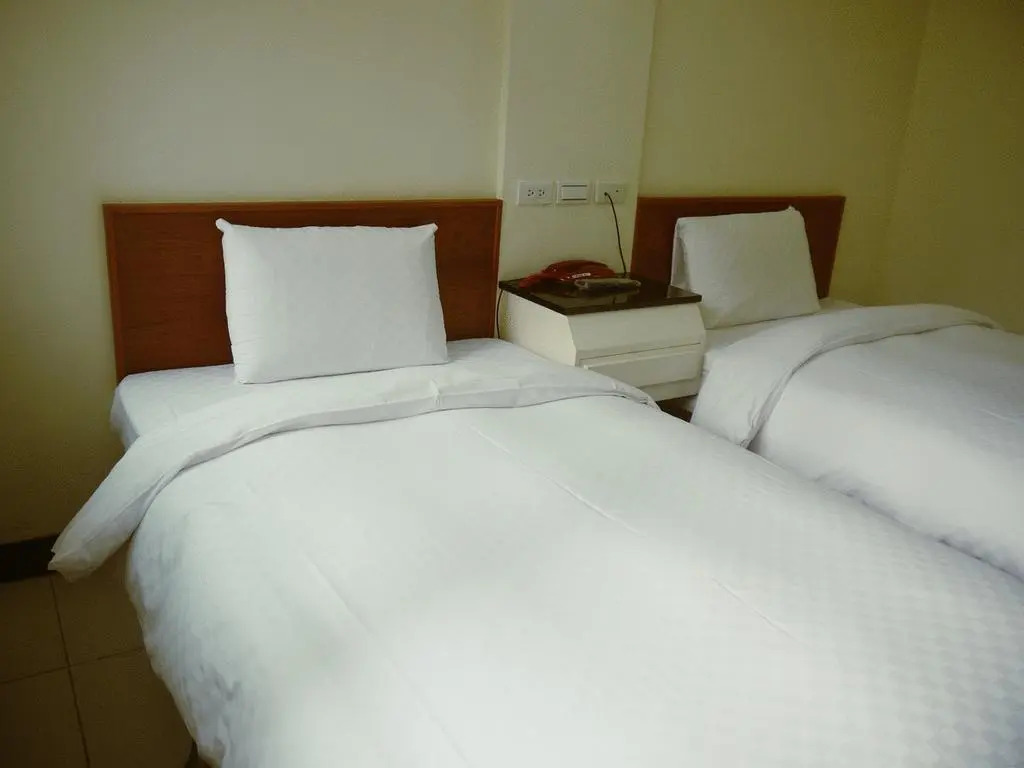 E Moon Hotel