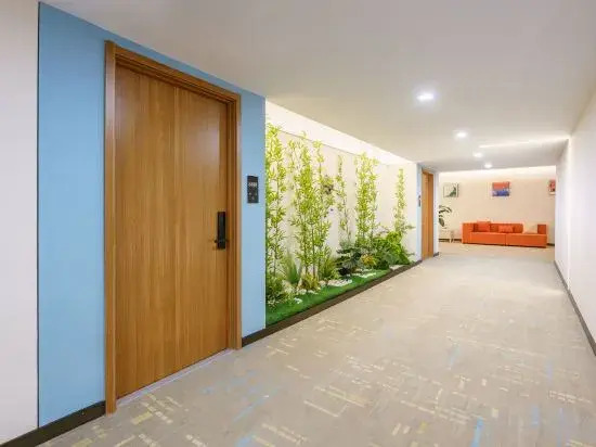 Tuyue Hotel (Dalian North Railway Station)
