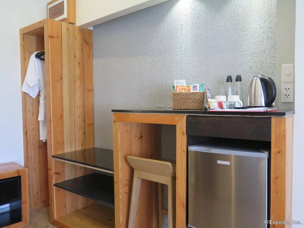 Cuarto Hotels Cebu
