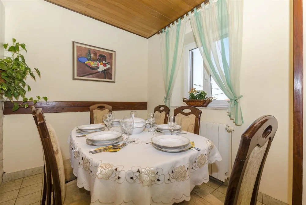 Apartments Ljiljana