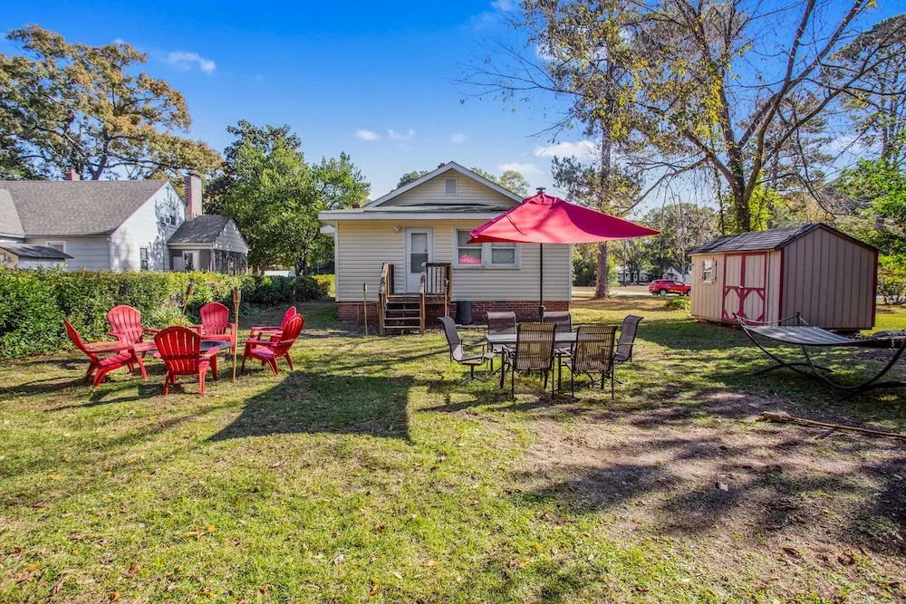 The Broadfoot Bungalow
