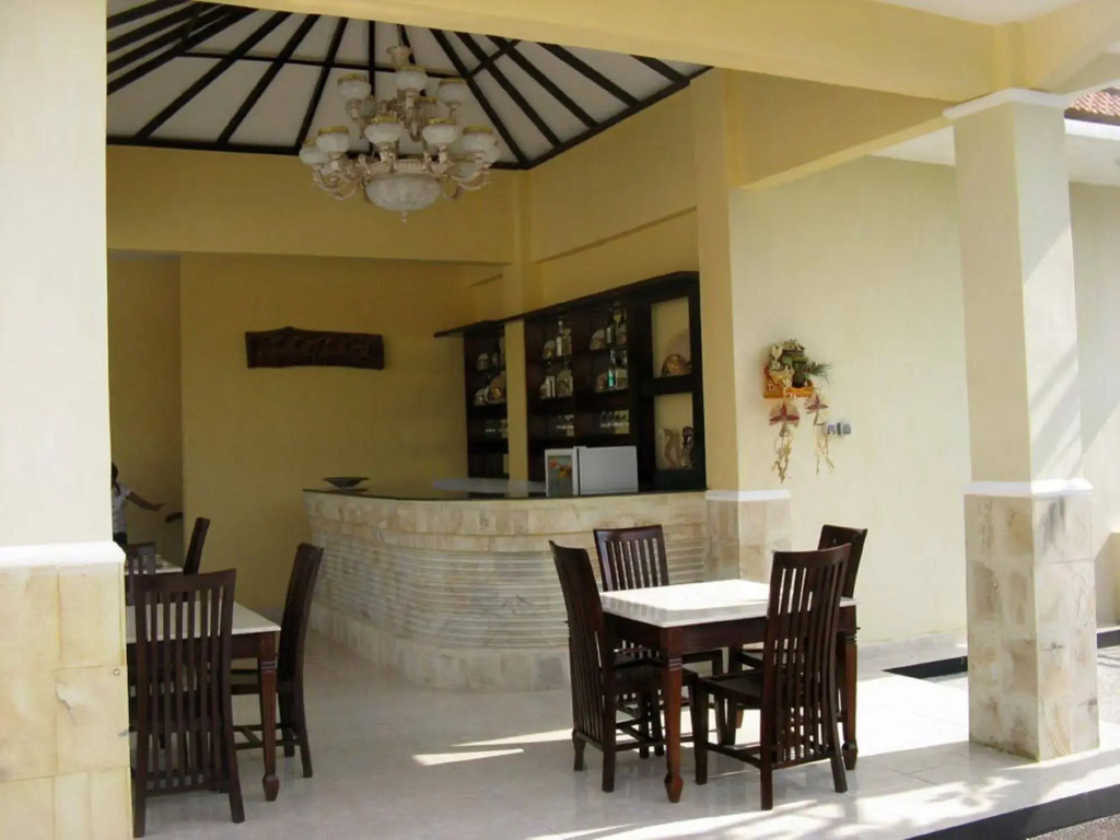 Dolphin Hotel Bali