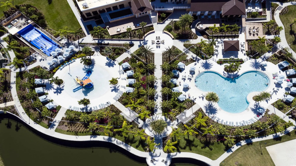 Spacious Villa w South Pool Game Near Clubhouse