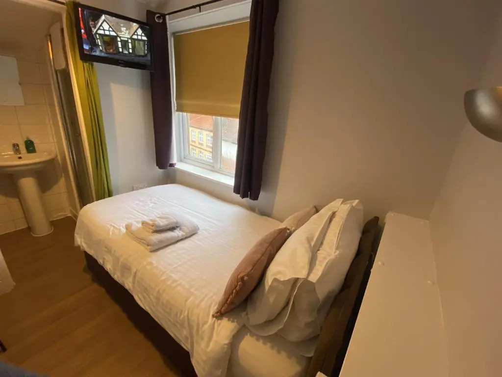 Grosvenor Place Guest House