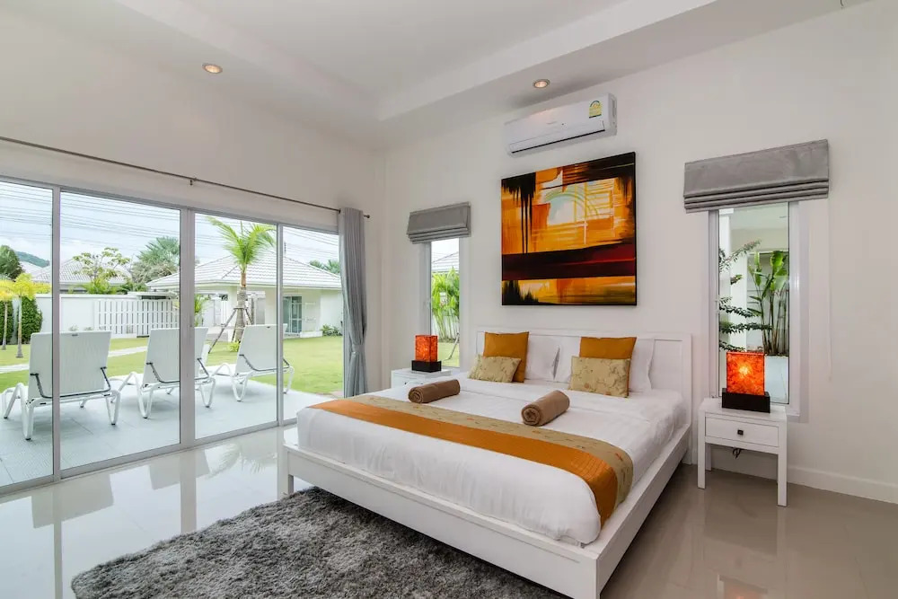 Hua Hin Pool Villa with 4 Bedrooms L50