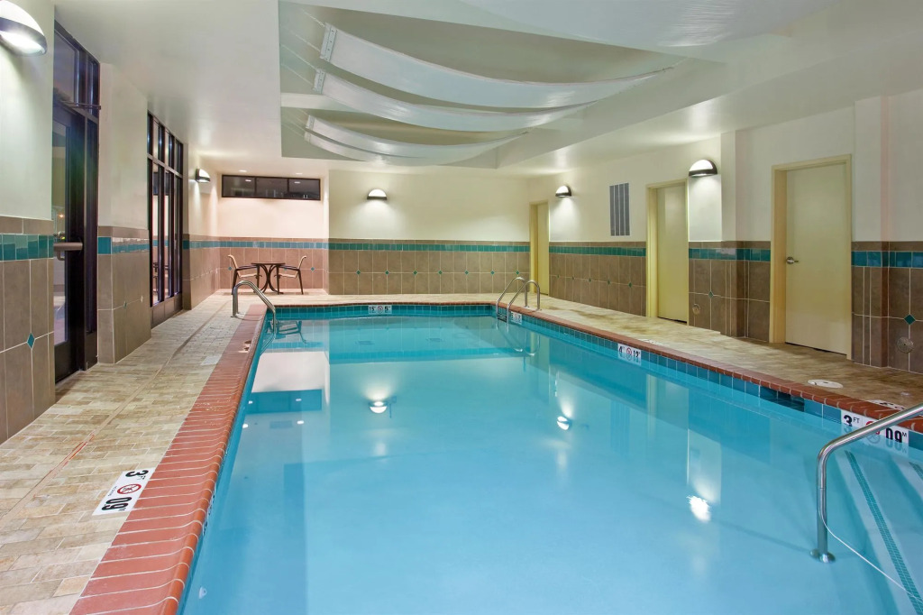 Holiday Inn Saint Louis-Fairview Heights by IHG