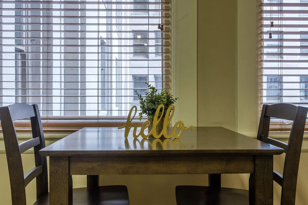 FRONTDESK Hibernia Tower Apts Downtown New Orleans
