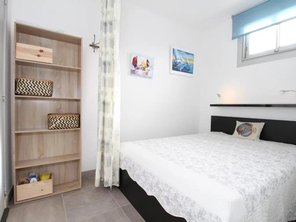 Appartement Balaruc-les-Bains, 1 pièce, 4 personnes - FR-1-553-125