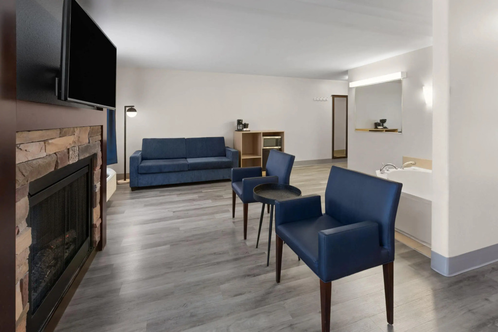Super 8 by Wyndham Quebec City