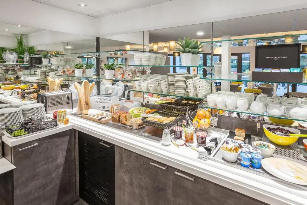 Logis Hotel Restaurant & SPA Au Comte dOrnon