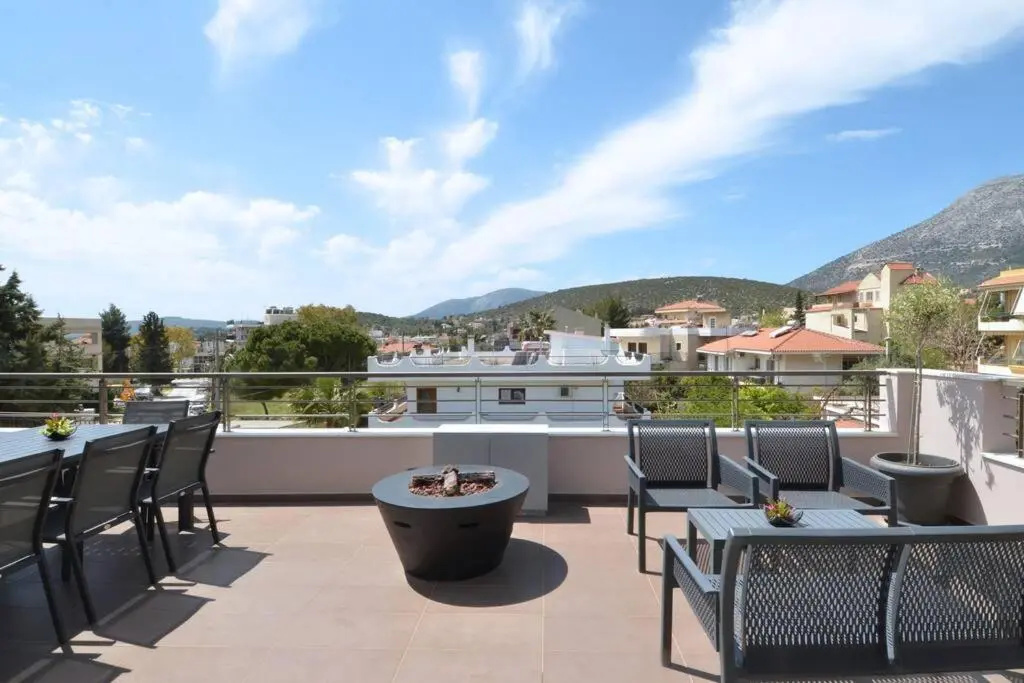 Spacious & Minimal Apartment Near Airport Paiania Coniann Filoxenia