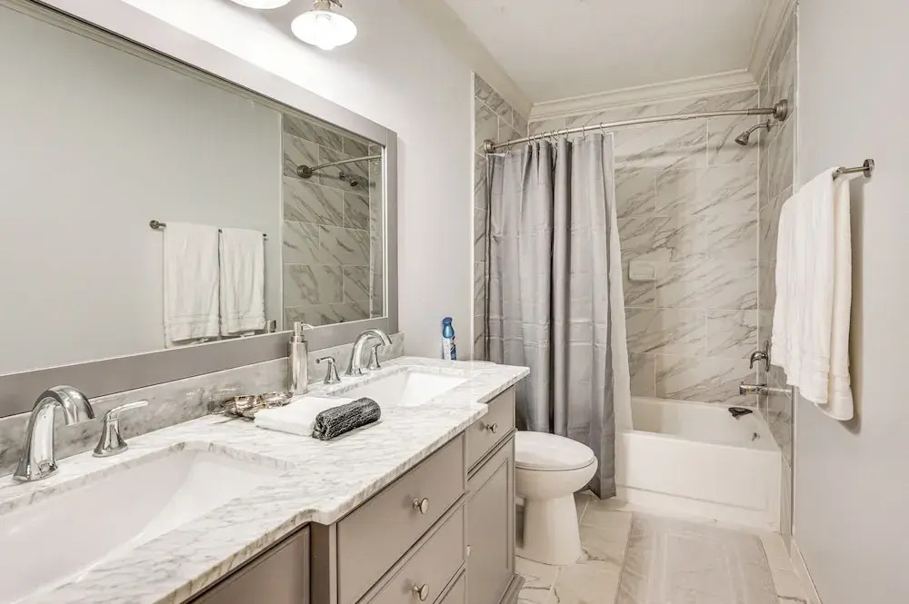 4 Mi to Busch Gardens: Lovely Tampa Home!