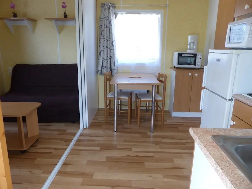 Bungalow With one Bedroom in Elne, With Wonderful Mountain View and Te