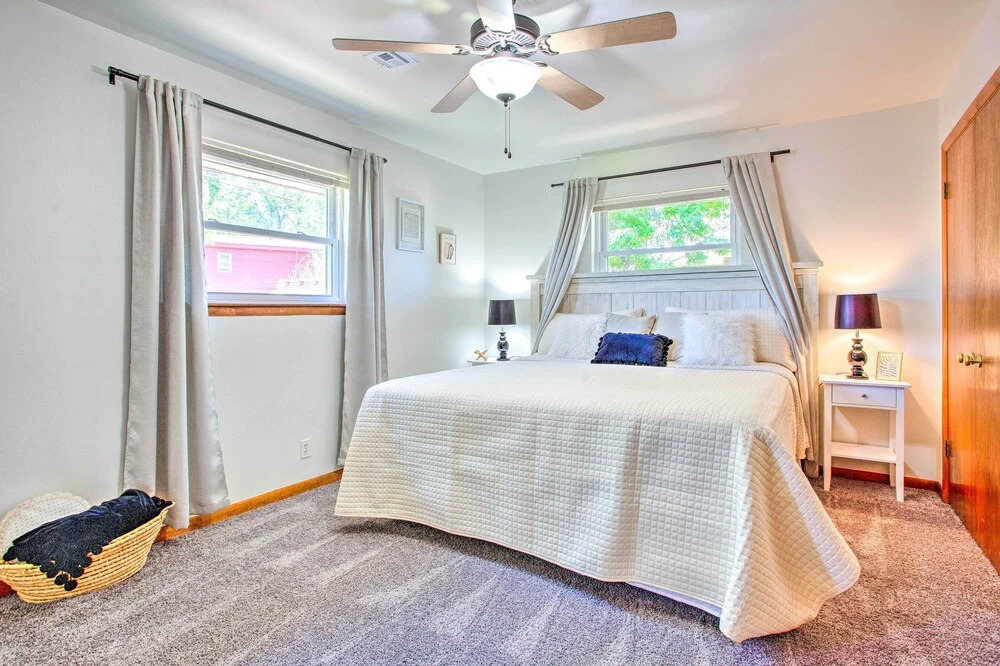 Woodward Home Near Crystal Beach Water Park!