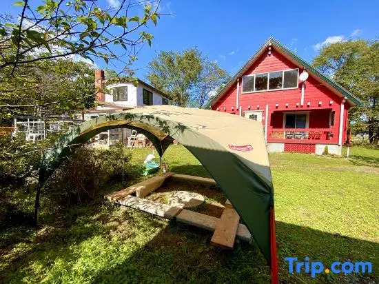 Tomys Log House - Need CAR