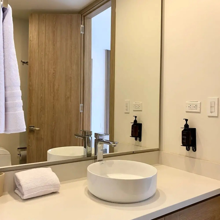 w Amazing 2BR With Balcony in Cartagena