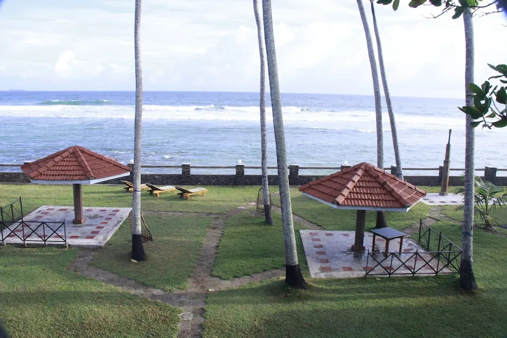 Nu-vin Beach Hotel