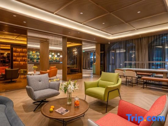 Orange Sanhe Yanjiao Railway Station Hotel