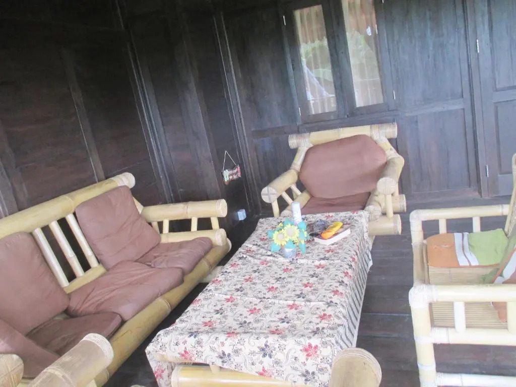 Green Paddy Hostel & Villa