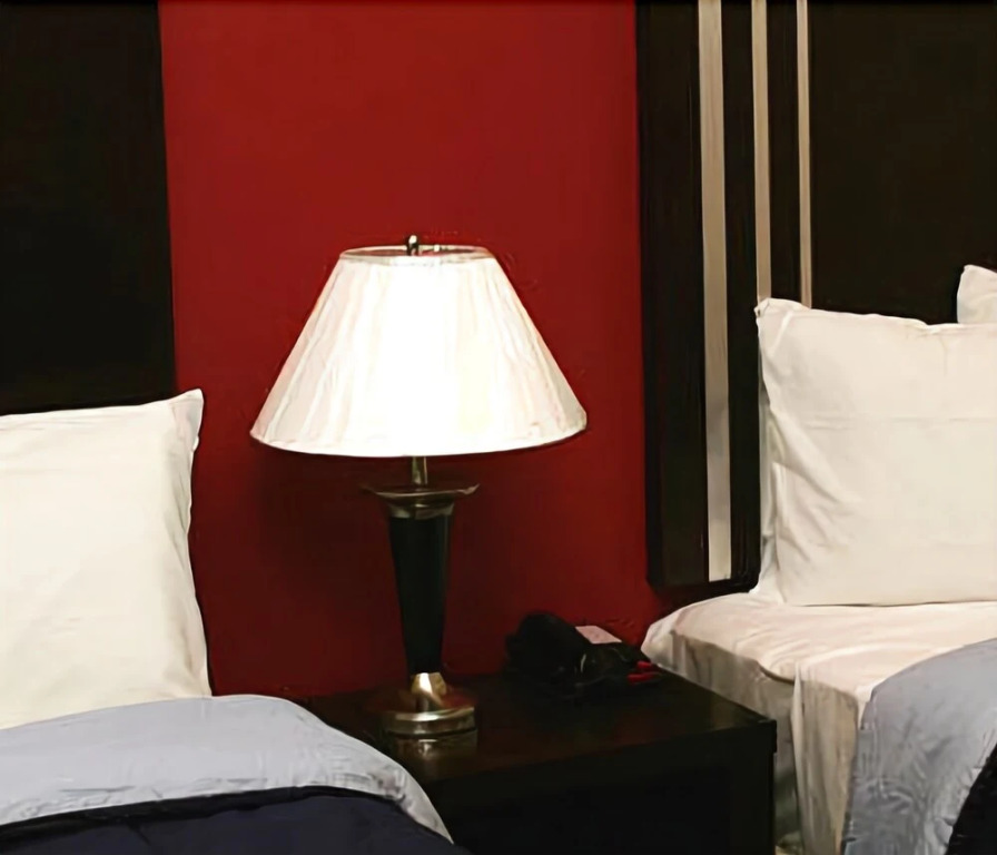 Hotel 99