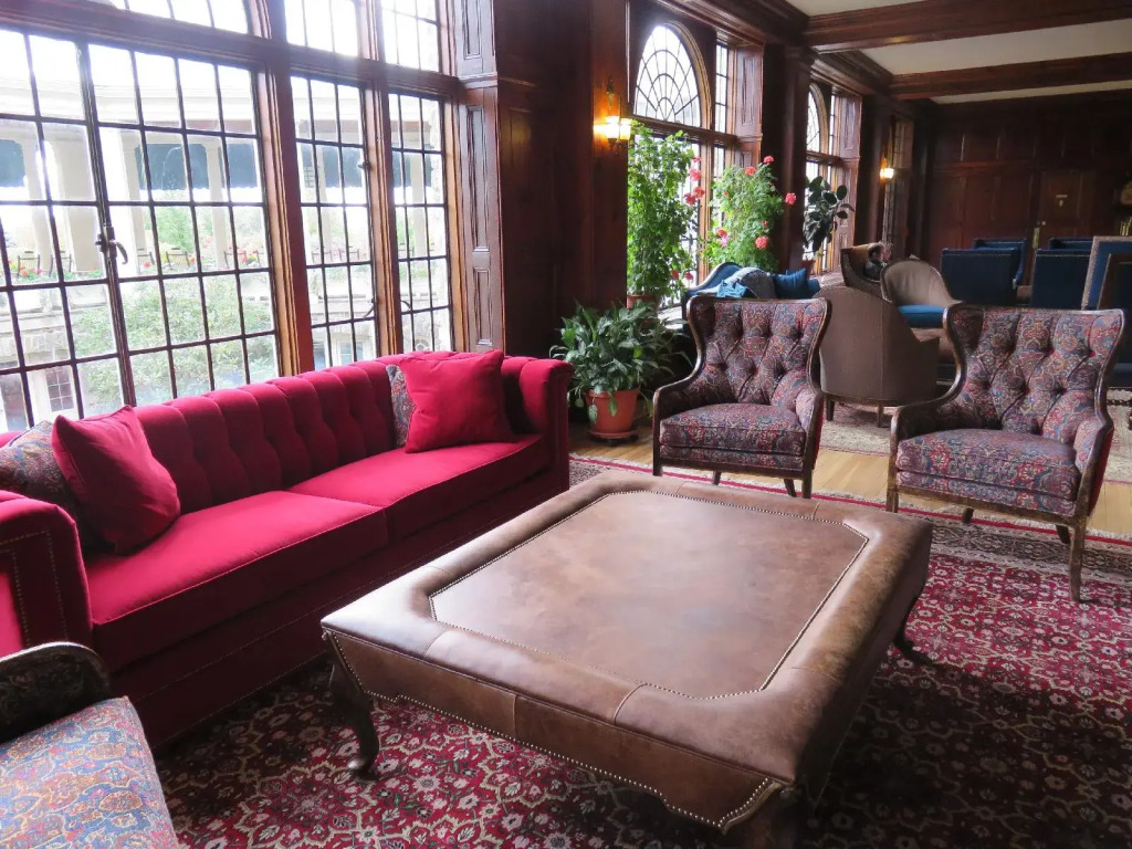 Skytop Lodge