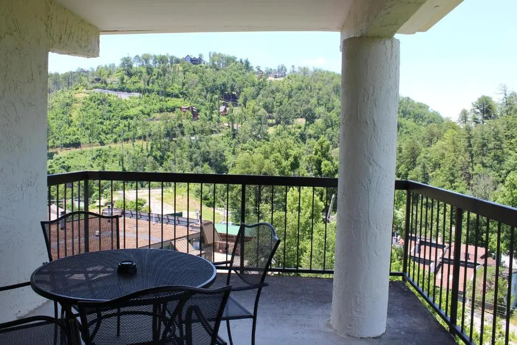 Gatlinburg Chateau Condo 510