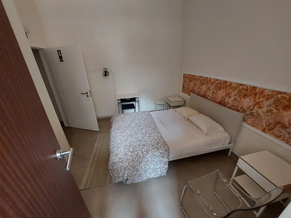 Evolue Hotel