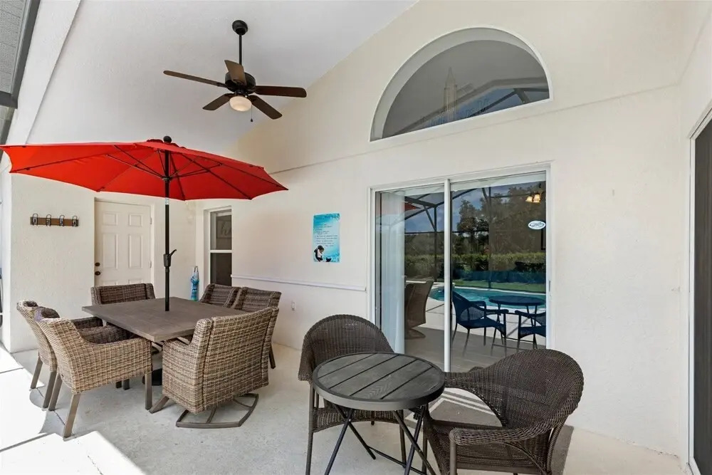 Lovely 4 Bedroom, 3.5 Bath Home With South Facing Pool and spa - 521