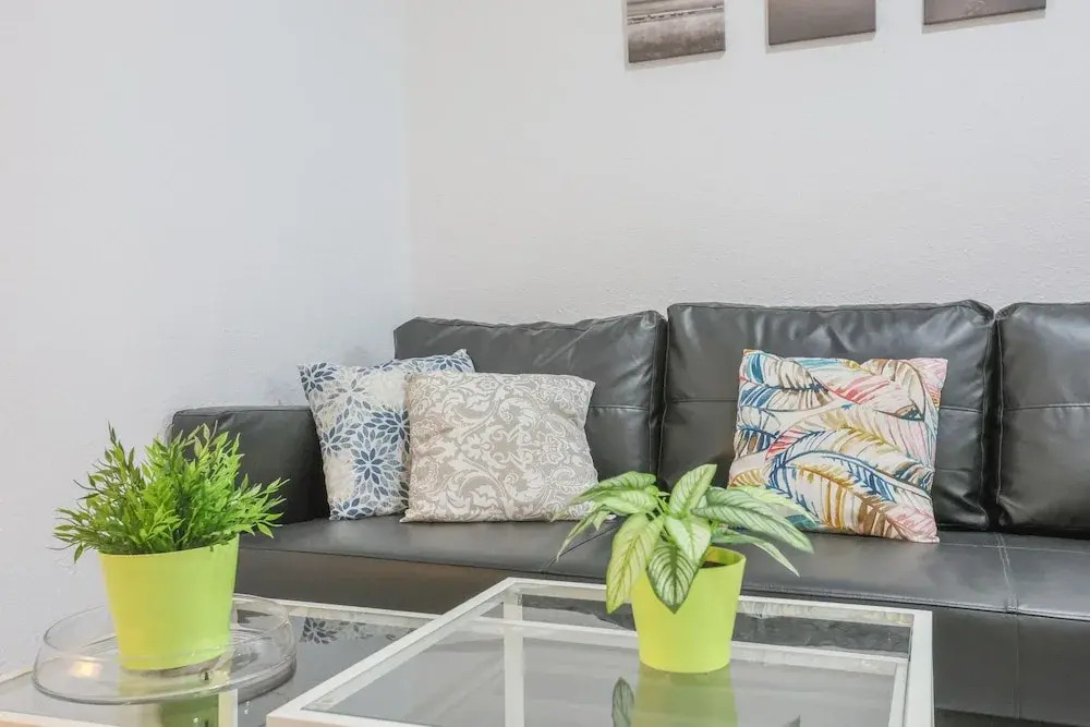 Divina in Sevilla With 1 Bedrooms and 1 Bathrooms