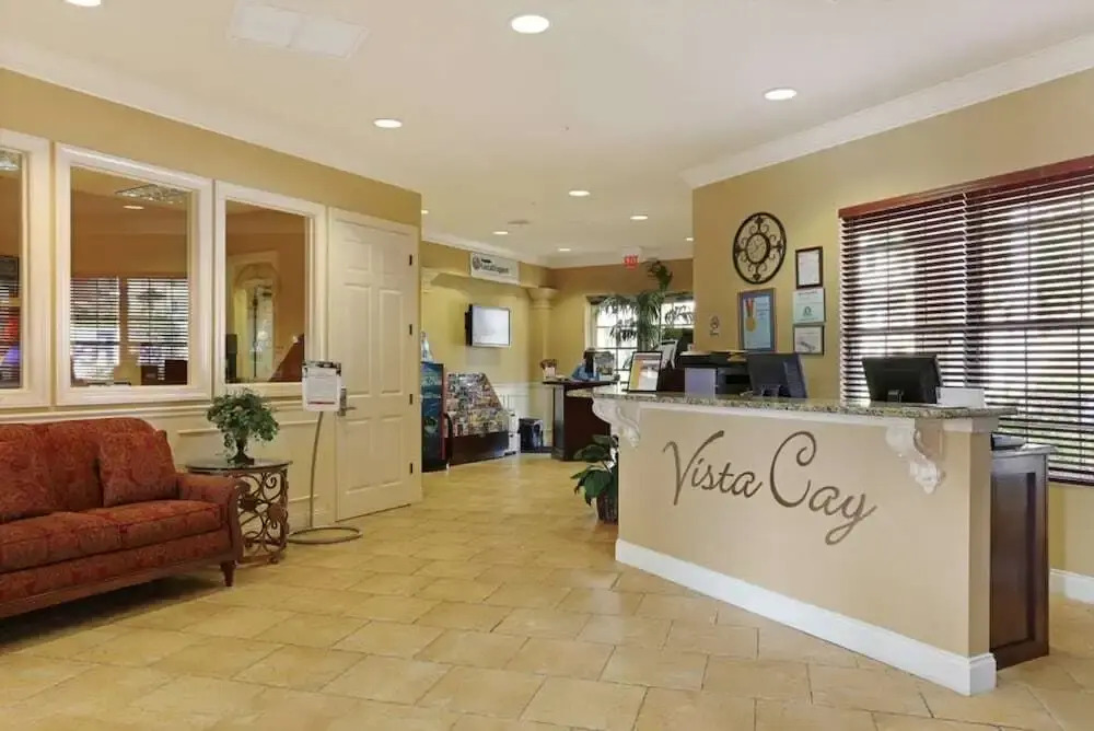 Vista Cay 3 BR Condo Large Balcony - NPM 8841