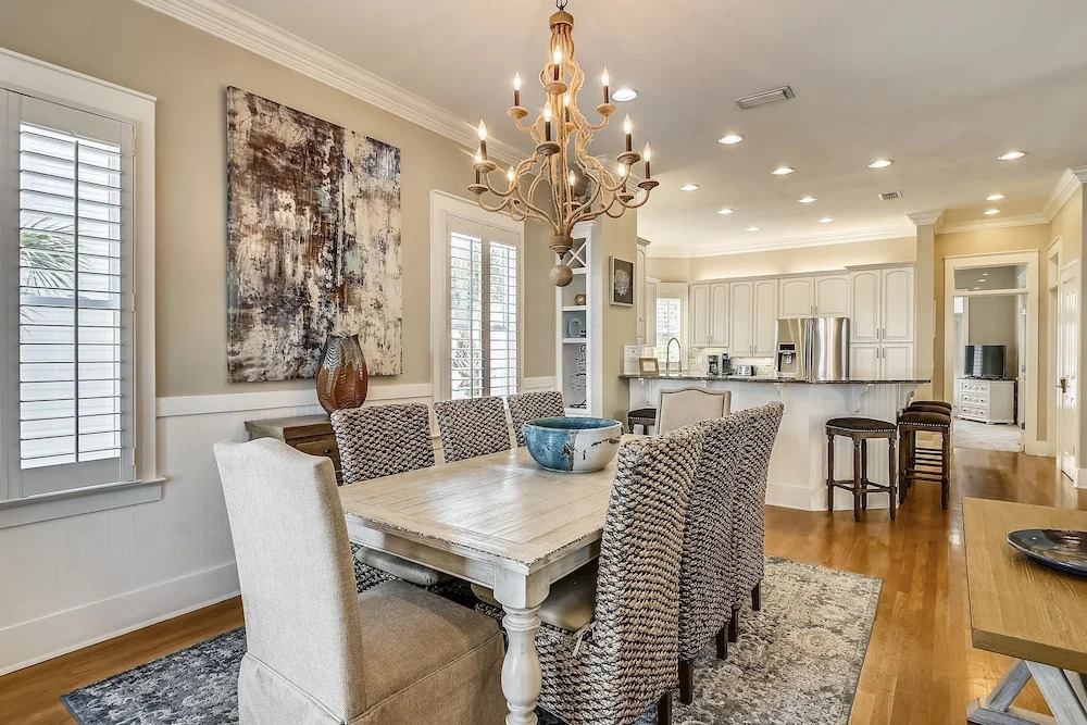 Paradise Pointe - Gorgeous 4 BR home with pool by RedAwning