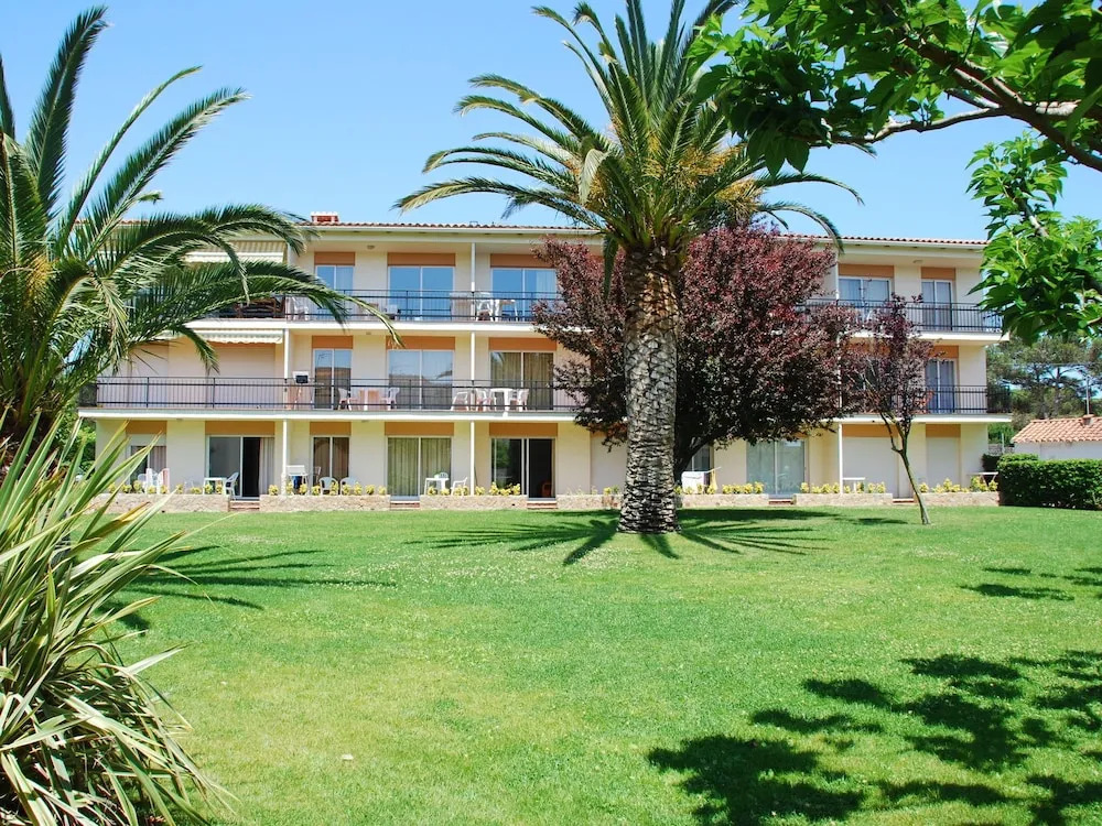 Cozy Apartment in Calella de Palafrugell With Swimming Pool