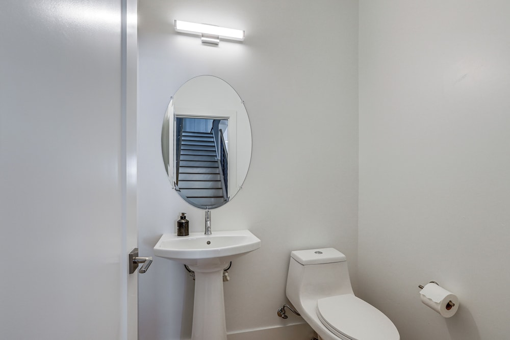 Walkable! Extended Stay 1 Mi to Dtwn Sacramento