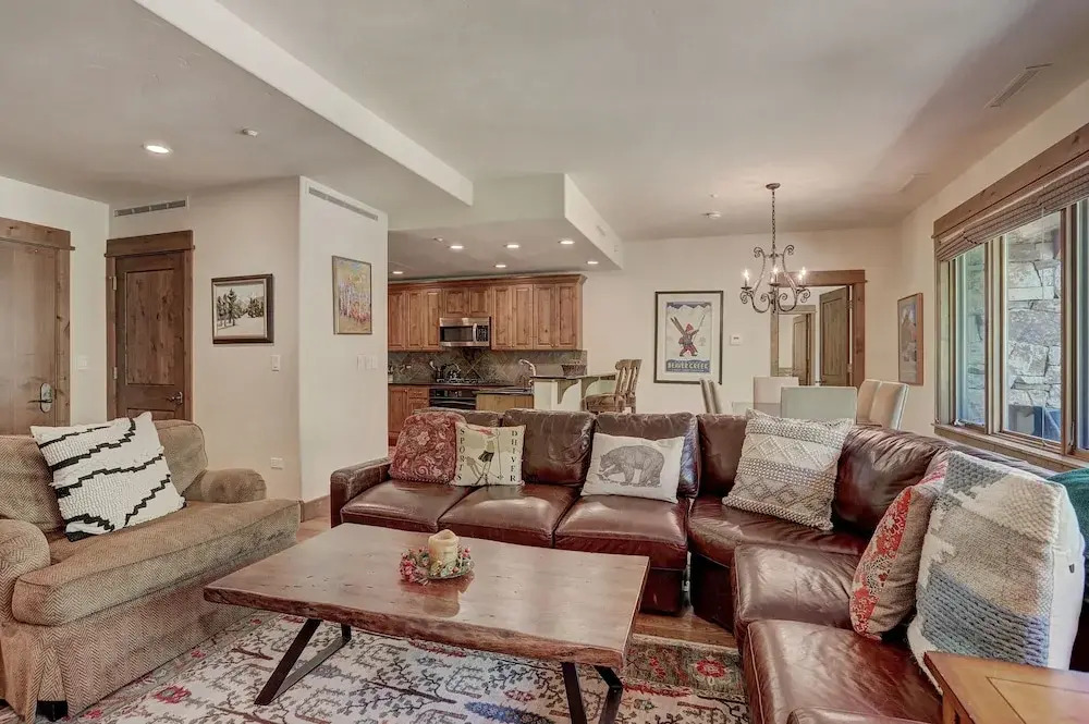 Elegant Updated 3 Bedroom Condo At One Arrowhead Place Condo by RedAwning