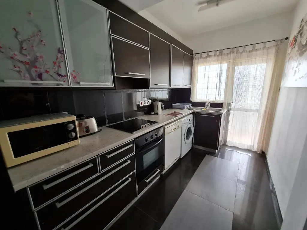 2Bd Sea View Flat