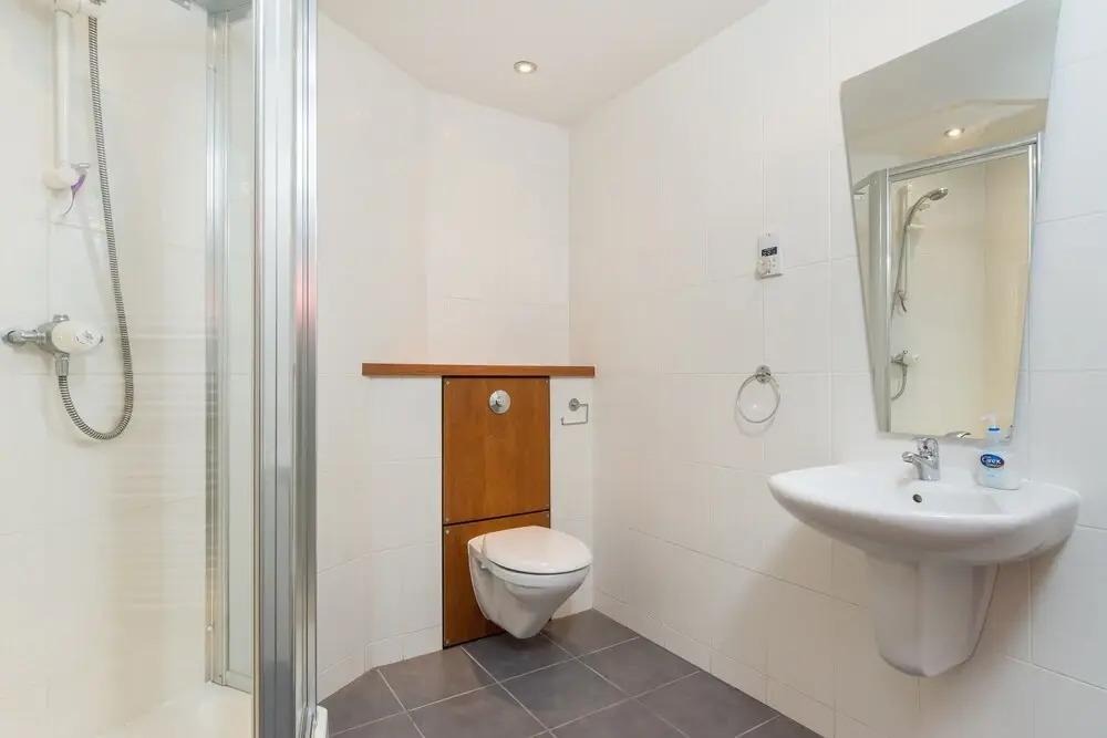403 Portland Gardens Penthouse Apartment