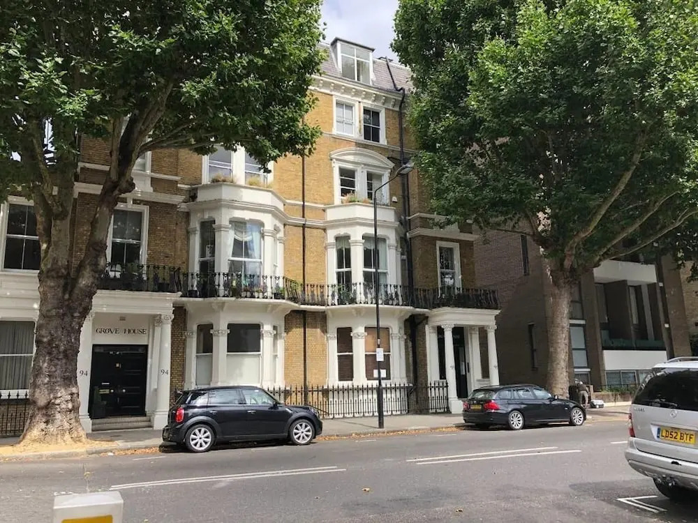Holland Park Residence