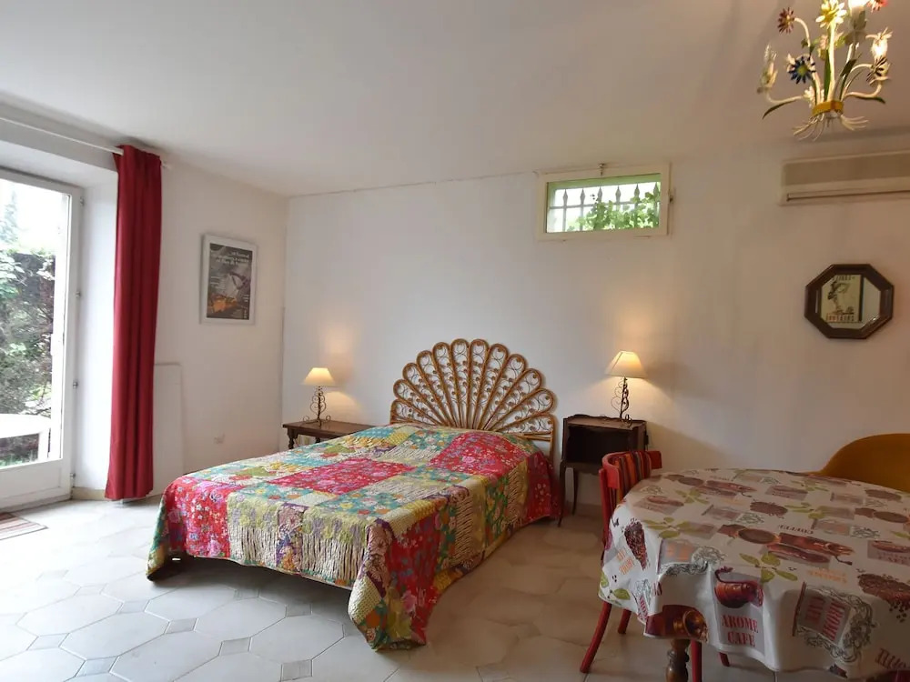 Villa in Fayence with Provençal Charm