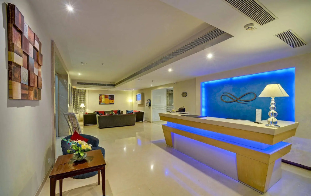 Sarovar Portico Naraina, Hotel