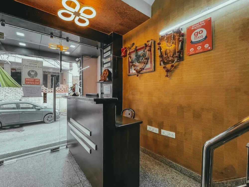 Hotel SLE Residency