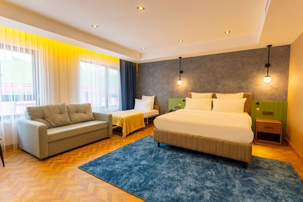 Q Style Hotel