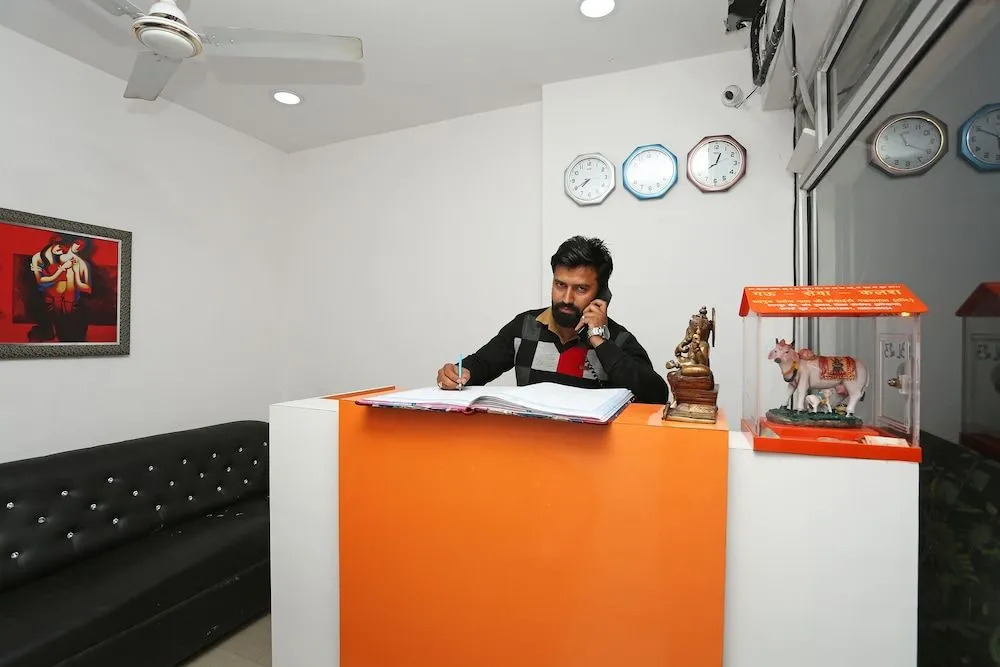 OYO 23668 Hotel The Hridhaan Regency