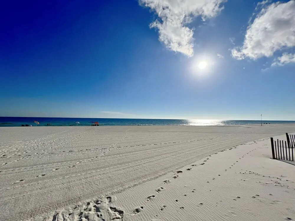 Regency Isle 703
