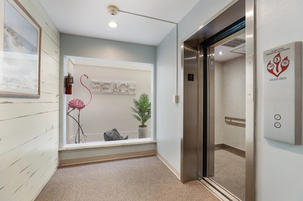Waters Edge 104s 2 Bedroom Condo by RedAwning